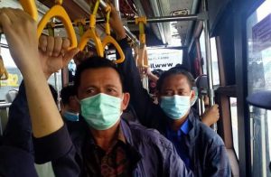 Ansar Ahmad, Gubernur Kepulauan Riau yang Tak Canggung Berdiri di Bus