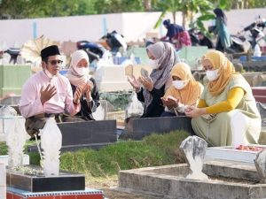 Begini Suasana Pemakaman Umum di Bintan Sebelum Puasa Ramadan