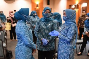 Tri Tito Karnavian Berbagi 40 Ribu Masker di Kepri