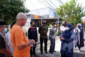 Setelah Rumah Terbakar, Keluarga Syamsiah Dapat Santunan dari Wako Tanjungpinang