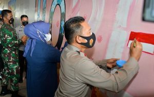 Bhayangkara Festival Mural 2021 Diikuti 803 Peserta, Wakil Gubernur Kepri Ikut Mencoret Dinding