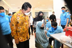 Kumpulan Berita Ansar Ahmad: Tinjau Vaksinasi Anak, Temui RT/RW hingga Menghadiri Pelantikan Irwansyah