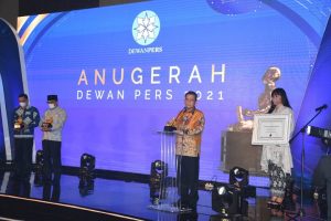Kepri Peringkat Pertama Se-Indonesia, Dewan Pers Beri Anugerah ke Ansar Ahmad