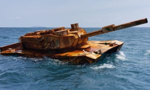 Heboh! Nelayan Menemukan Tank Amphibi Terapung di Laut, Ternyata Alat Sedot Pasir