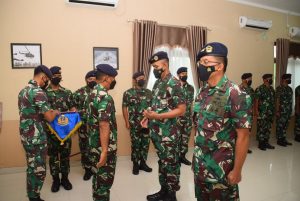 Kolonel Heru Prasetyo Mengukuhkan Dua Komandan Skuadron Wing Udara 1