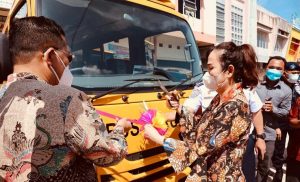 Cen Sui Lan Mengalokasikan Dana Aspirasi untuk Bus Angkutan Pelajar SMK Pelayaran Kepri