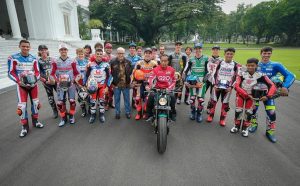 Marc Marquez dan Riders MotoGP Disuguhkan Wedang Jahe, Berikut Foto Parade Jelang Balapan di Mandalika