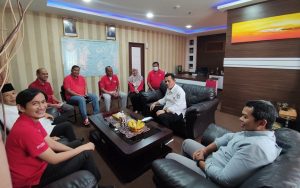 Biar Listrik Nyala 24 Jam di Pulau Pangkil, Ansar Ahmad Menemui Manajer PLN