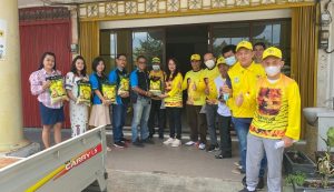 Cen Sui Lan dan Airlangga Hartarto Berbagi 5.000 Paket Beras Jelang HUT Kemerdekaan RI