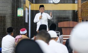 Ansar Ahmad Salat Iduladha di Tarempa Anambas, Serahkan Sapi dari Presiden Jokowi