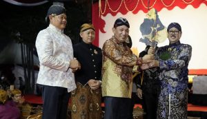 Kapolri Melestarikan Budaya Nusantara Lewat Pagelaran Wayang Kulit