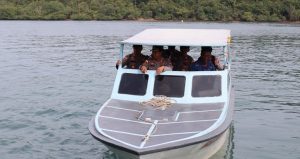 Kapolres Bintan Tinjau Pilkades hingga ke TPS Pulau Terpencil