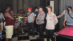 Razia Tempat Hiburan Malam di Karimun, Polisi dan TNI Menemukan Pengunjung Pub dari Turis Asing