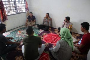 Kapolsek Bintan Timur Melayat ke Rumah Alm TA, Begini Permintaan Keluarga Pelajar yang Meninggal Akibat Dibanting