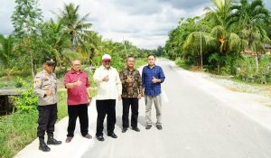 Bupati Karimun Meresmikan Jalan Dusun Parit Pacitan, Pembangunan Terus Digesa