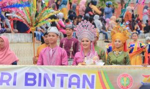 Peringatan Hari Jadi Ke-74 Kabupaten Bintan Dimeriahkan Pawai Budaya