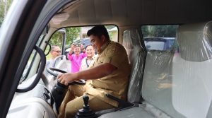 Hibah Mini Bus untuk Desa Berakit, Roby: Bisa buat Warga ke Tanjungpinang, Tapi Ongkosnya Terjangkau