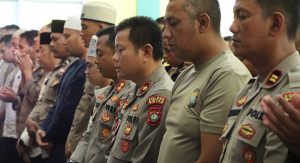 Kapolres Bintan Melaksanakan Salat Gaib untuk Korban Gempa Cianjur