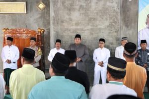Bupati Bintan Tinjau Masjid yang Dibangun Swadaya Masyarakat Lobam Bestari