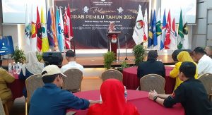 KPU Bintan dan Pimpinan 18 Parpol Nonton Bareng Peluncuran Kirab Pemilu 2024