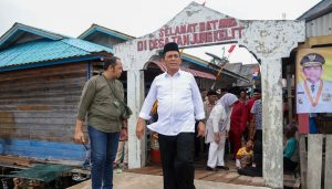 Rp7 Miliar, Ansar Ahmad Bangun 200 Unit Rumah Suku Laut di Tanjung Kelit Lingga