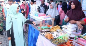 Rahma Membuka Bazar Ramadan di Kelurahan Air Raja