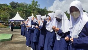 Pencanangan 18 Kampung KB, Sebelas Ribuan Pelajar Tanjungpinang Serentak Minum TTD