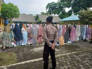 Jemaah Muhammadiyah di Bintan Salat Idulfitri 1444 Hijriah dengan Khusyuk
