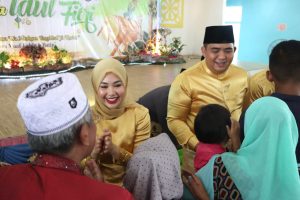 Lihat Keceriaan Roby Kurniawan dengan Masyarakat Bintan di Acara Halalbihalal Idulfitri, Tambelan Menyusul