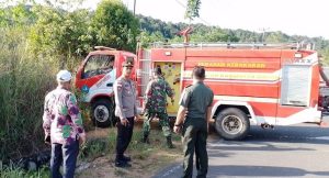 Personel Polsek Bintan Timur Menemukan Lahan Terbakar Saat Patroli