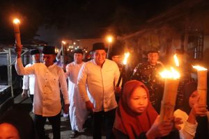 Ditandai Pawai Obor, Roby Gemakan Takbir Idul Adha Dari Pesisir Pulau Bintan