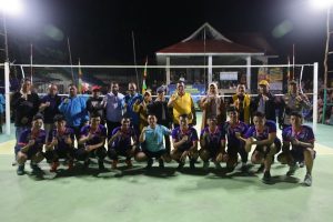 Gubernur Kepri Menutup Turnamen Bola Voli Masyarakat Tajur Biru, Ansar Sanjung Prestasi Ramadhan Sananta