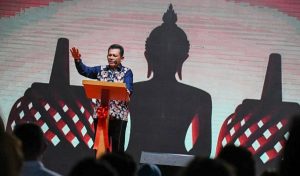 Gubernur Kepri Kagum dengan Pentas Seni Waisak di Depan Vihara Bahtra Sasana Tanjungpinang