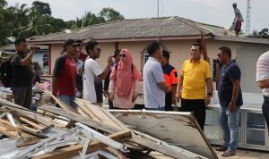 Sedang Nyenyak Tidur, 102 Rumah di Pulau Kasu Dihantam Puting Beliung, Ansar Langsung Turun Tangan
