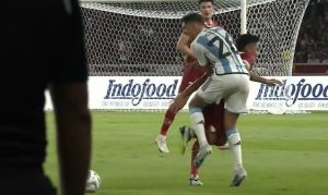 Tanpa Lionel Messi, Indonesia Kalah 0-2 Versus Argentina, Presiden Menyalami Skuat Garuda