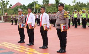 Empat Personel Polres Bintan Mendapat Penghargaan sebagai Polisi Teladan