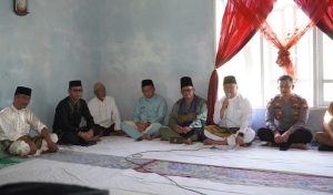 Sekda Bintan Mengikuti Ritual Tradisi Kenduri Tolak Bala di Tembeling Tanjung