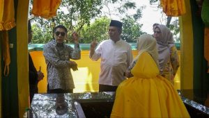 Gubernur Kepri Mengajak DR Mohamad Maliki Bin Osman Berwisata Religi ke Pulau Penyengat