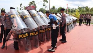 Polres Bintan Mempersiapkan Pasukan untuk Menghadapi Aksi Demo Massa pada Pemilu 2024