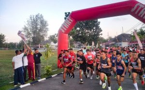 Ratusan Atlet Mengikuti Lomba Lari Tanjung Uban Run 8K