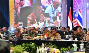 Ansar Ahmad Sukses Memimpin Pertemuan Indonesia-Malaysia-Thailand Growth Triangle di Batam