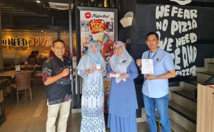 Samsat Tanjungpinang Gandeng Pizza Hut untuk Memanjakan Wajib Pajak
