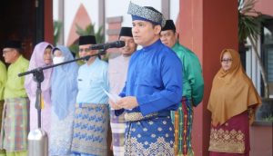 Perdana, Begini Amanat Ahdi Muqsith Wakil Bupati Bintan Jadi Pembina Upacara di Depan Pegawai