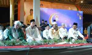 Ribuan Masyarakat Karimun dan Gubernur Kepri Mendapat Tausiyah dari Buya Dr Arrazy Hasyim Lc