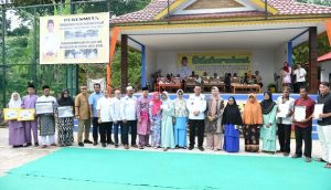 Gubernur Kepri Meresmikan Tribun Lapangan Voli dan Jalan Menuju SMAN 1 Lingga Utara