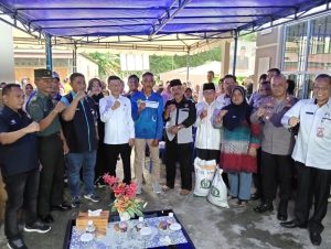 Pj Wako Hasan Kembali Salurkan Bantuan Beras,Kini Giliran 659 KPM Kampung Bugis dan Senggarang