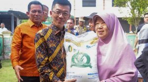 Pemko Tanjungpinang Menyalurkan Beras Cadangan Pangan, Hasan: Penerima 7.280 KPM