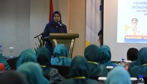 Dewi Kumalasari Membuka Seminar UP2K untuk Gelari Pelangi di Provinsi Kepri