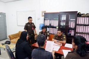 Lengkap, Penyidik Kejari Natuna Menyerahkan Kasus Korupsi Mantan Dirut Perusda ke PN Tanjungpinang