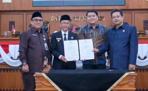 Ranperda Pajak dan Retribusi Daerah Tanjungpinang Disahkan, Hasan: Kepedulian untuk Meningkatkan PAD